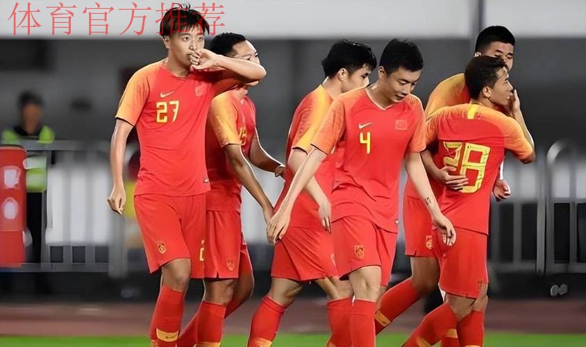 国足多哈首训 王彤、杨旭谈首次入选里皮国家队感受 国足多哈首训 王彤、杨旭谈首次入选里皮国家队感受